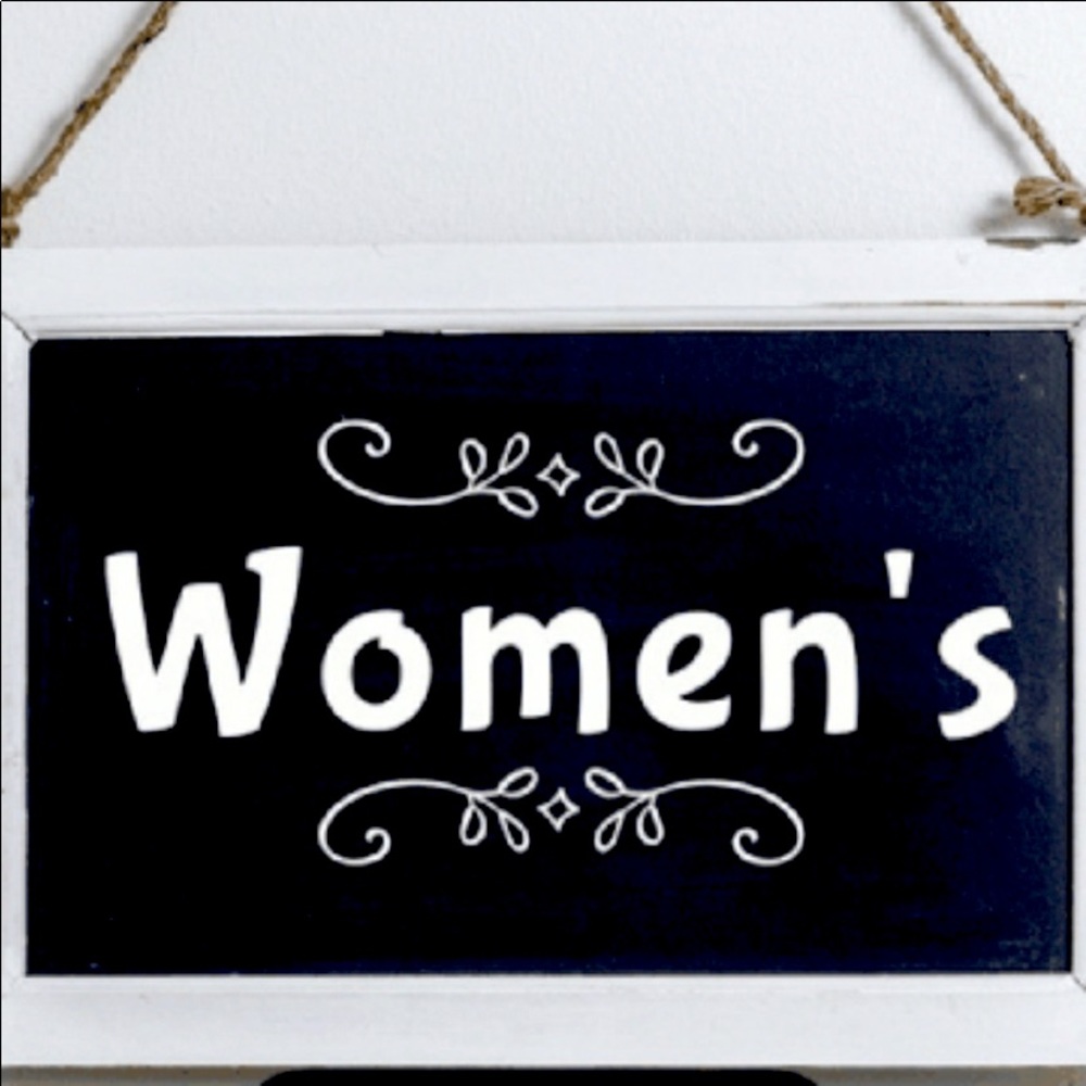 WOMEN’S CLOTHING